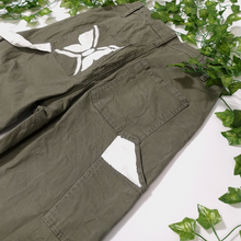 Load image into Gallery viewer, Butterfly Pants - Bellearth
